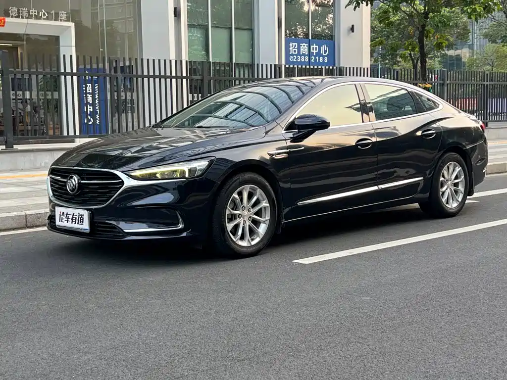 Фото 1 - Buick LaCrosse