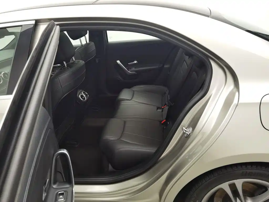 Photo 15 - Mercedes-Benz A-Class
