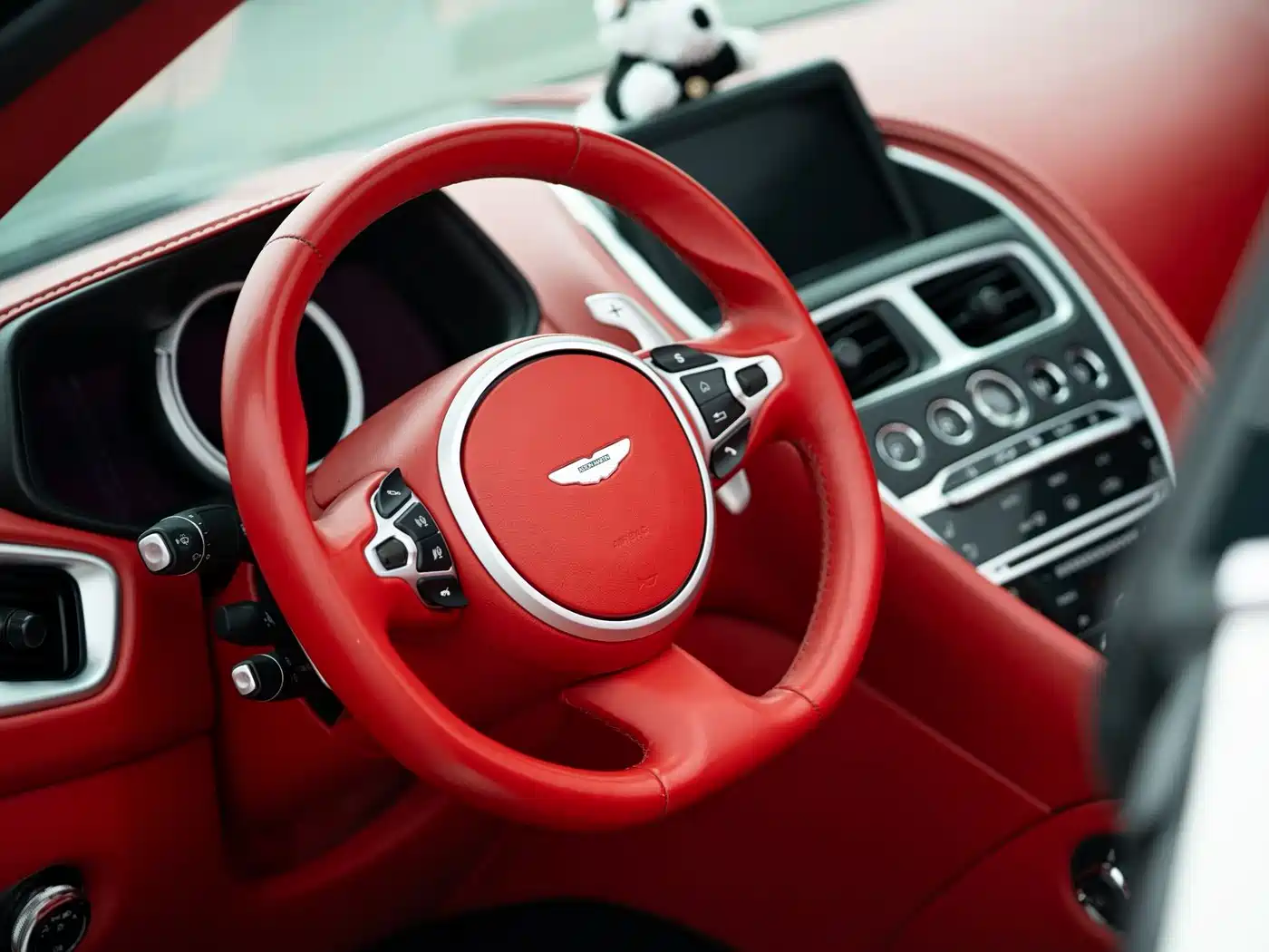 Aston Martin DB11 2019 4.0T V8 Volante фото 13