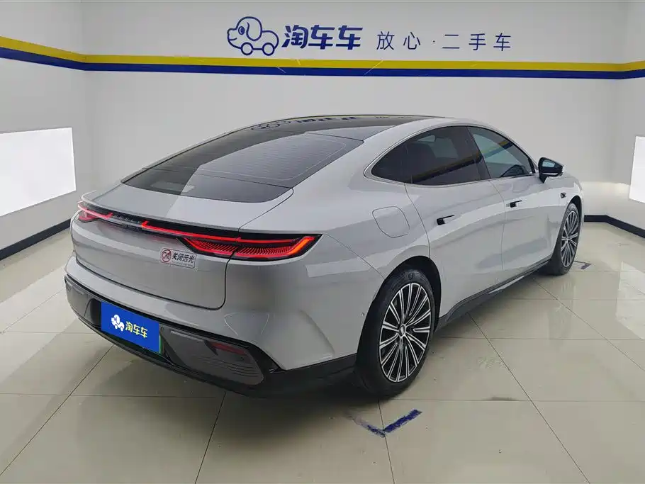 GEELY GALAXY GALAXY SPARKLE 8