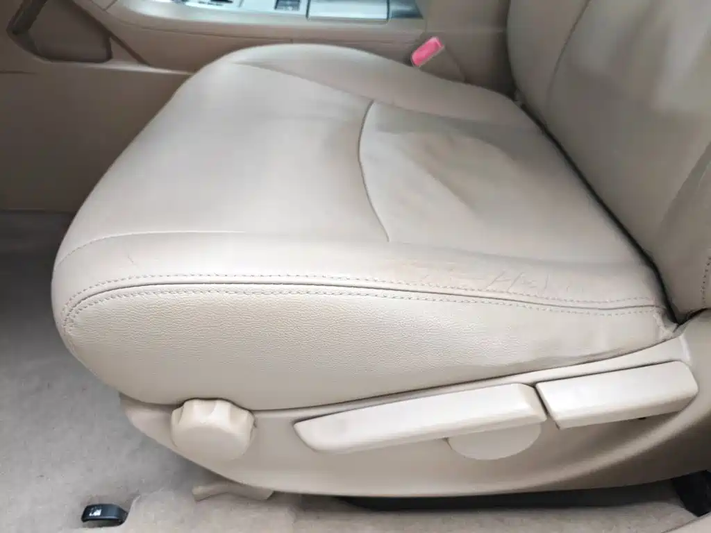 Photo 20 - Toyota Highlander