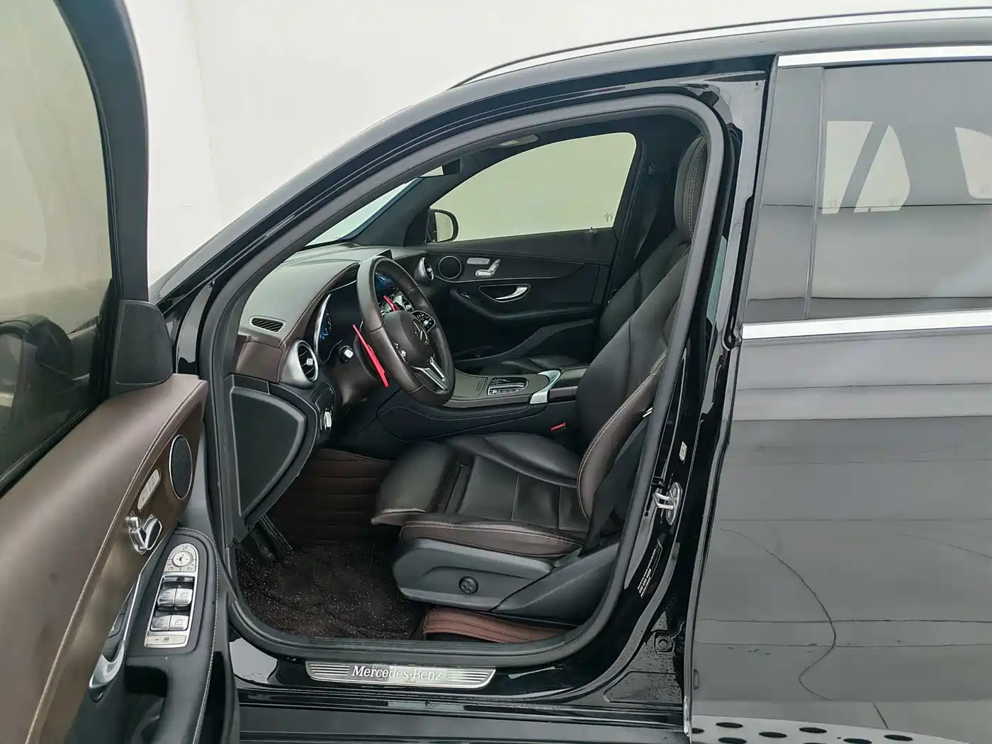 Mercedes-Benz GLC 2021 GLC 260 L 4MATIC Sporty фото 15