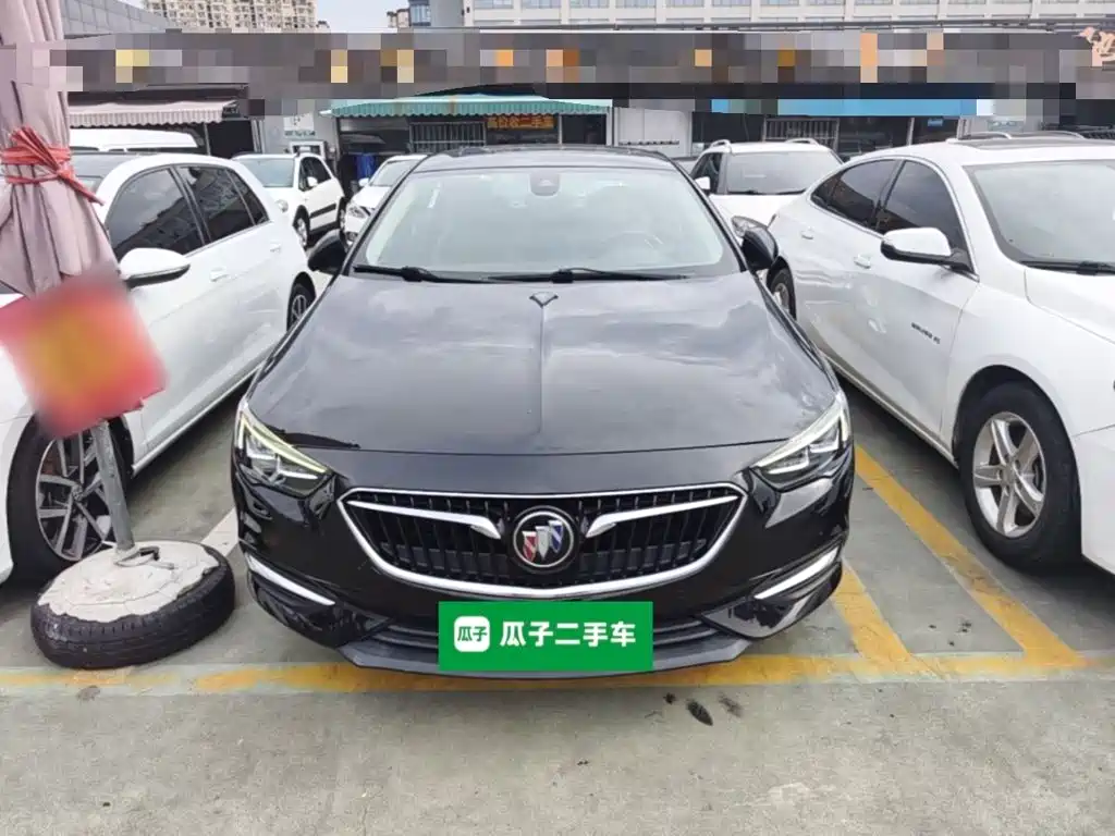 Photo 3 - Buick Regal
