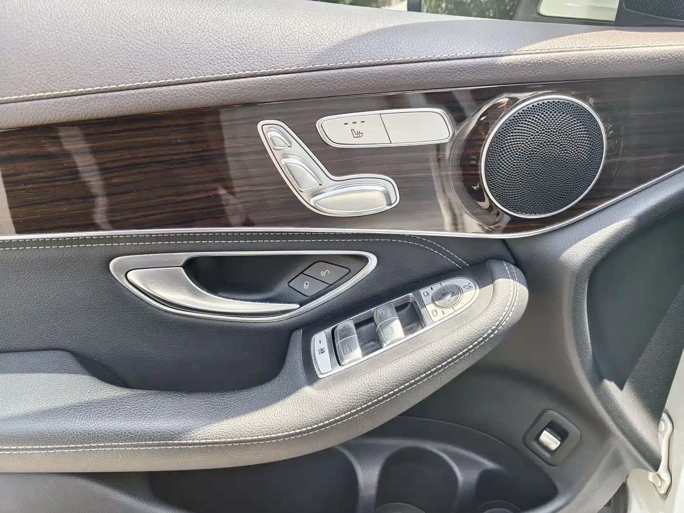 Mercedes-Benz GLC 2017 GLC 260 4MATIC Luxury фото 11