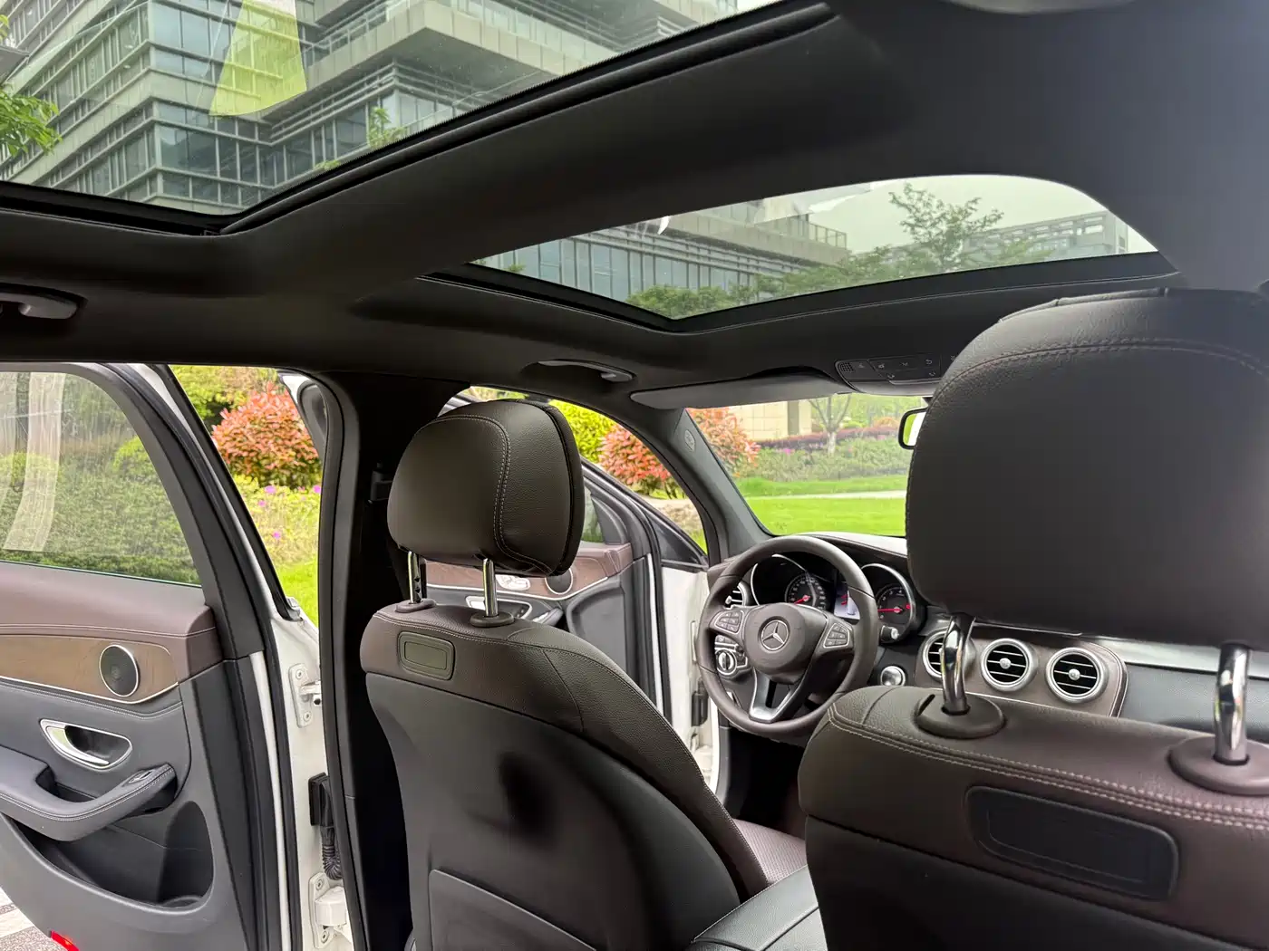 Mercedes-Benz GLC 2018 GLC 300 4MATIC Dynamic фото 13
