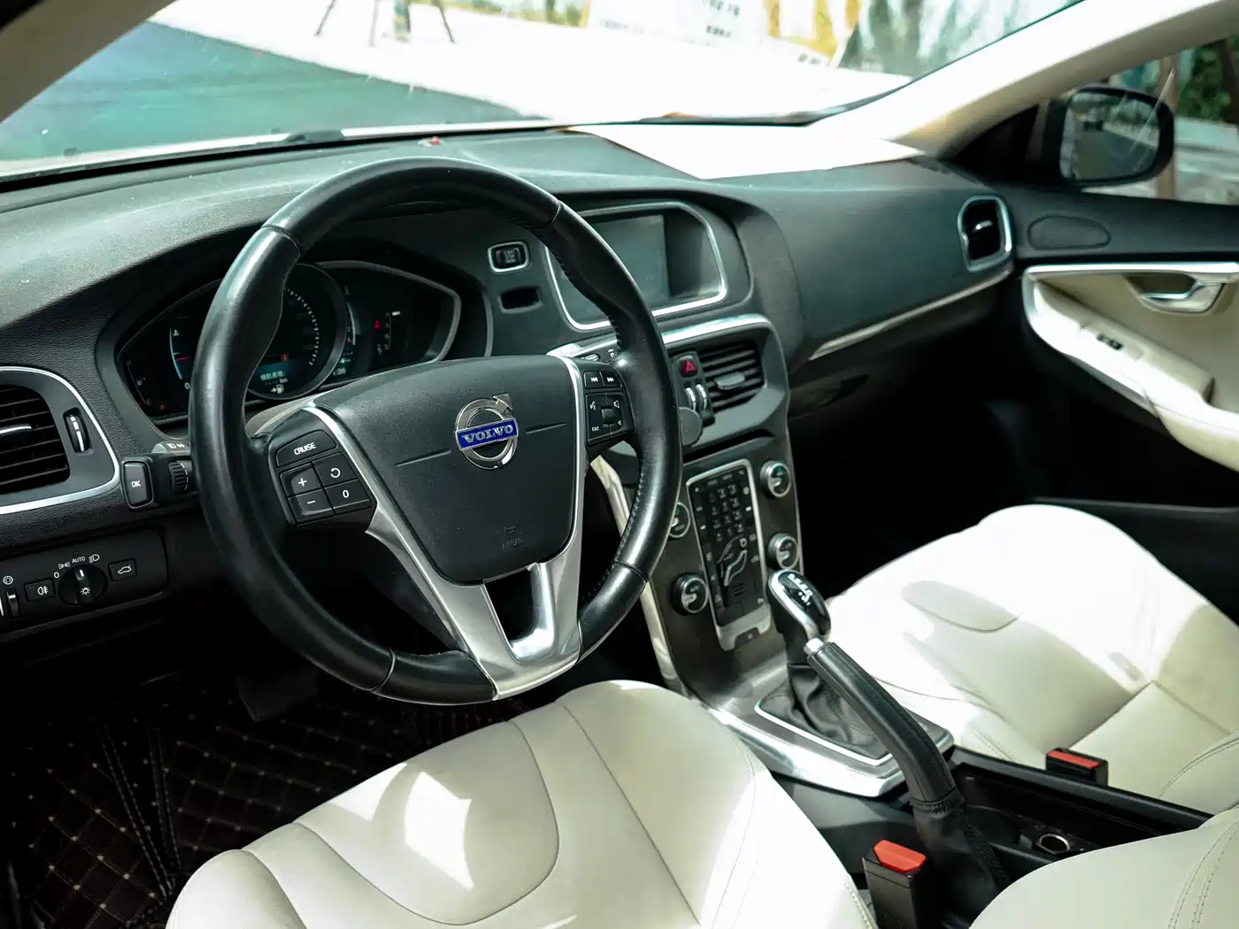 Volvo V40 2016 2015 1.6T Smart Comfort Edition