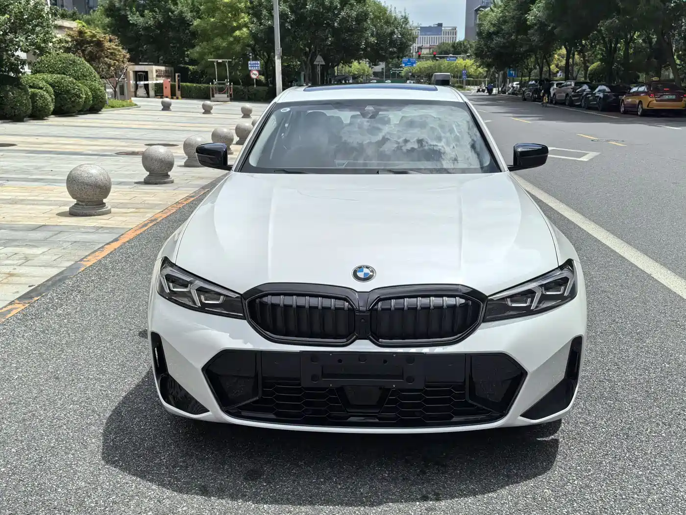 BMW 3 Series 2026 2026 330Li M Sport Shadowline Package