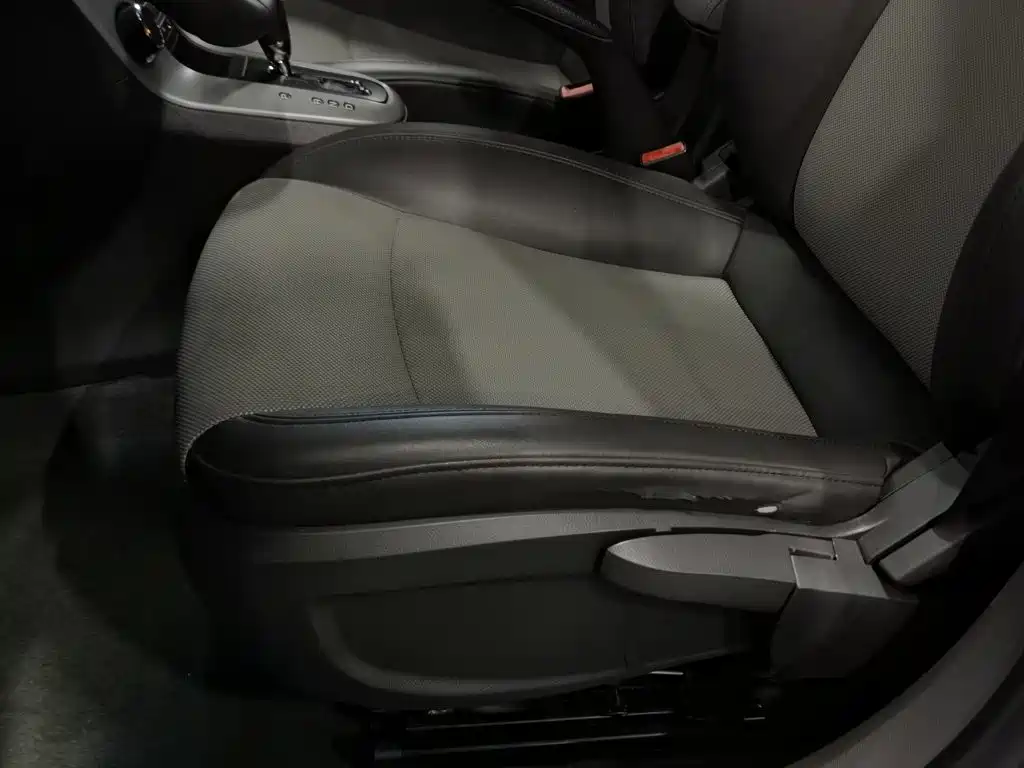 Chevrolet Cruze 2011 2011 1.6L SE AT