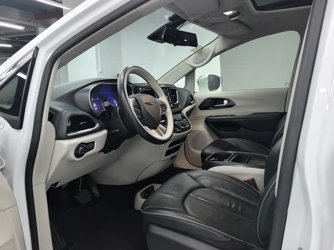 Chrysler Grand Caravan PHEV (Import) 2020 2019 3.6L Plug-in Hybrid