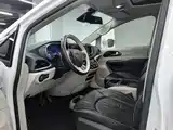 Фото 4 - Chrysler Pacifica PHEV