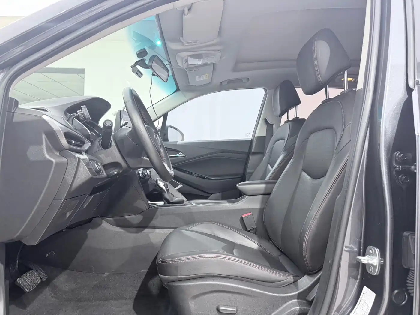 Chevrolet Volando 2023 2020 Mild Hybrid Redline 530T Automatic Premium Edition (5+2 seater)