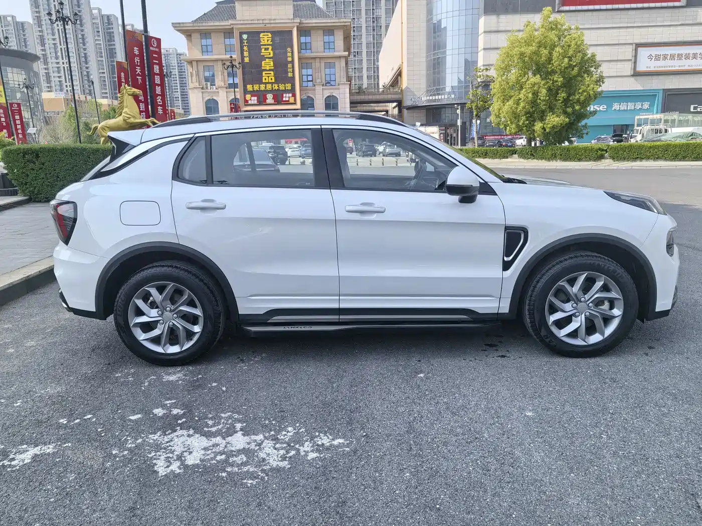 Lynk & Co 01 2023 2.0TD 2WD Asian Games Edition фото 4