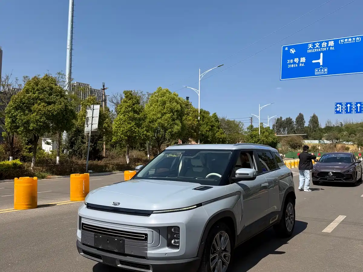 GEELY AUTOMOBILE GEELY ICON