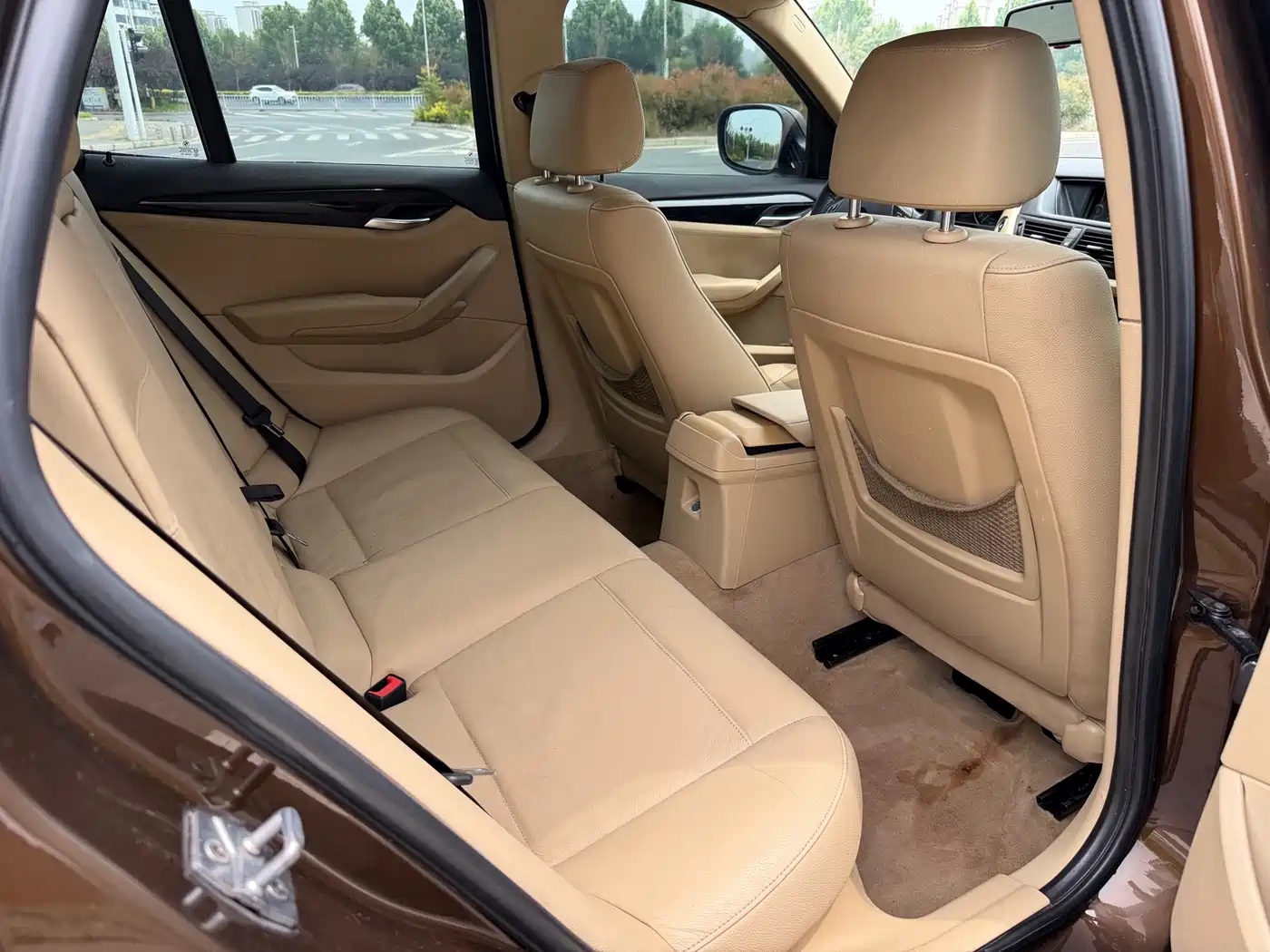 BMW X1 (Import) 2010 sDrive18i Luxury Model фото 12