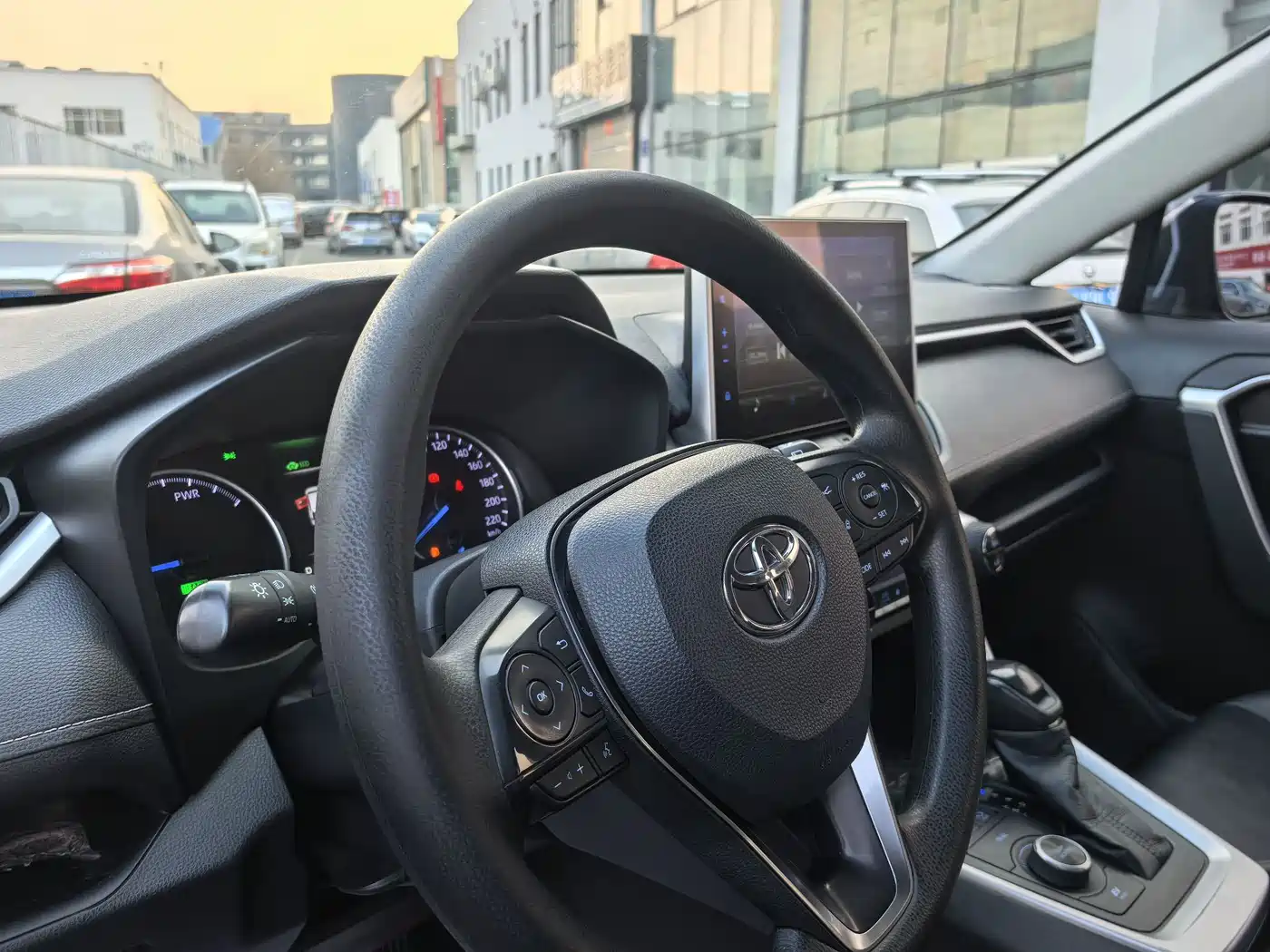 Toyota Wildlander 2020 Hybrid 2.5L E-CVT AWD Luxury Edition фото 10