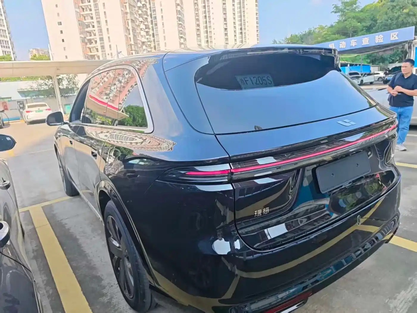 Li Auto L8 2026