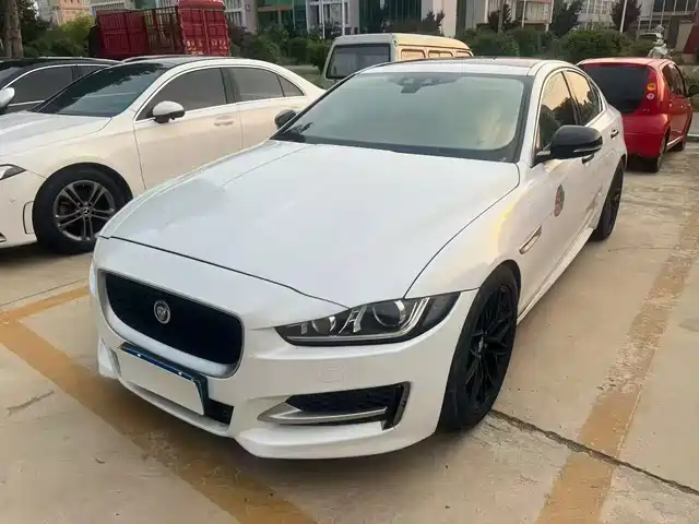  Jaguar Jaguar XE 2017 2.0T 240PS R-Sport