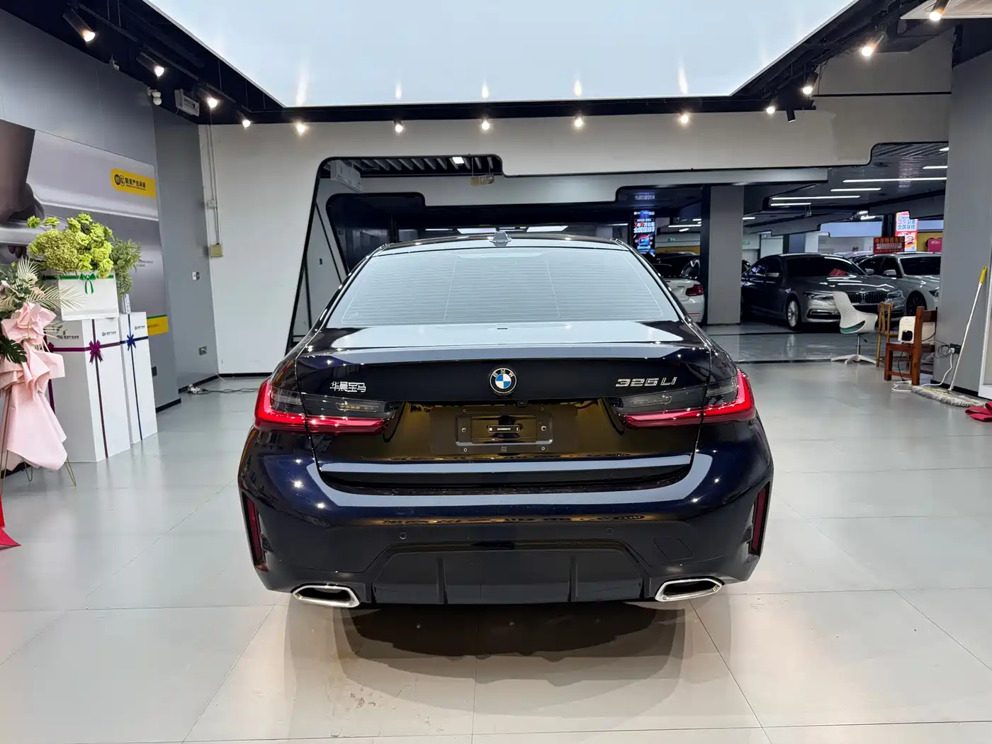 BMW 3 Series 2025 325Li M Sport Package фото 5