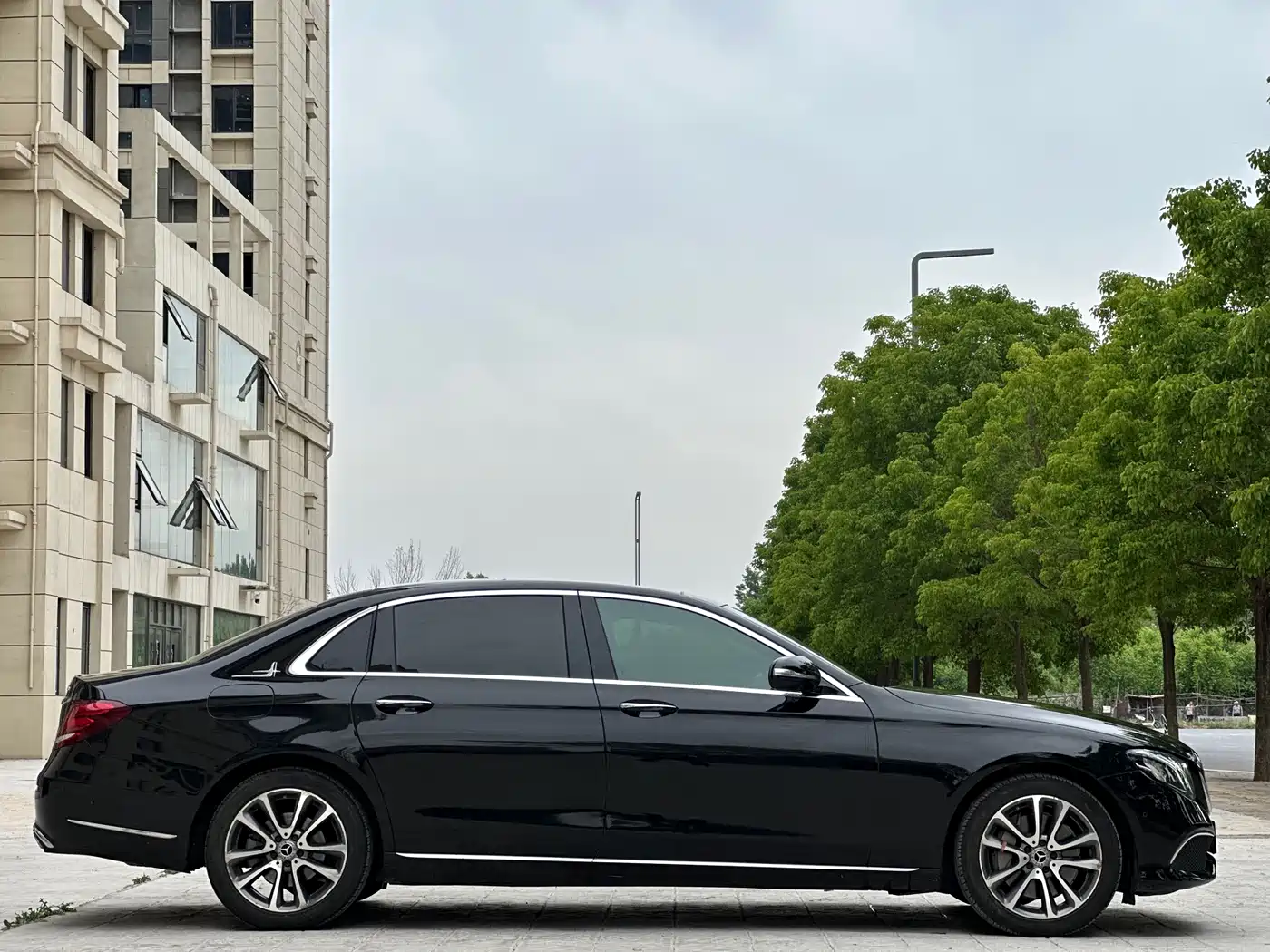 Mercedes-Benz E-Class 2019 Facelift E 300 L Luxury фото 9