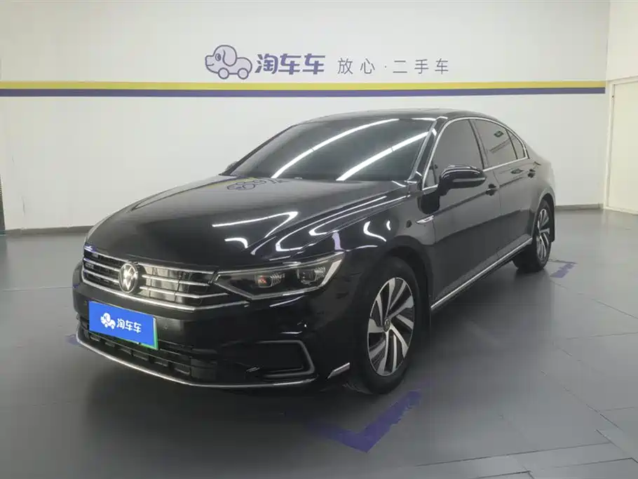 VOLKSWAGEN MAGOTAN GTE PLUG IN HYBRID