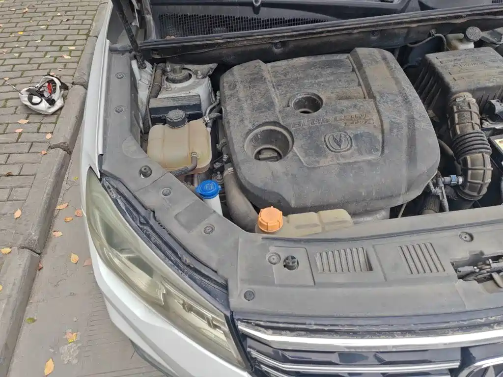 Photo 19 - Changan CS75