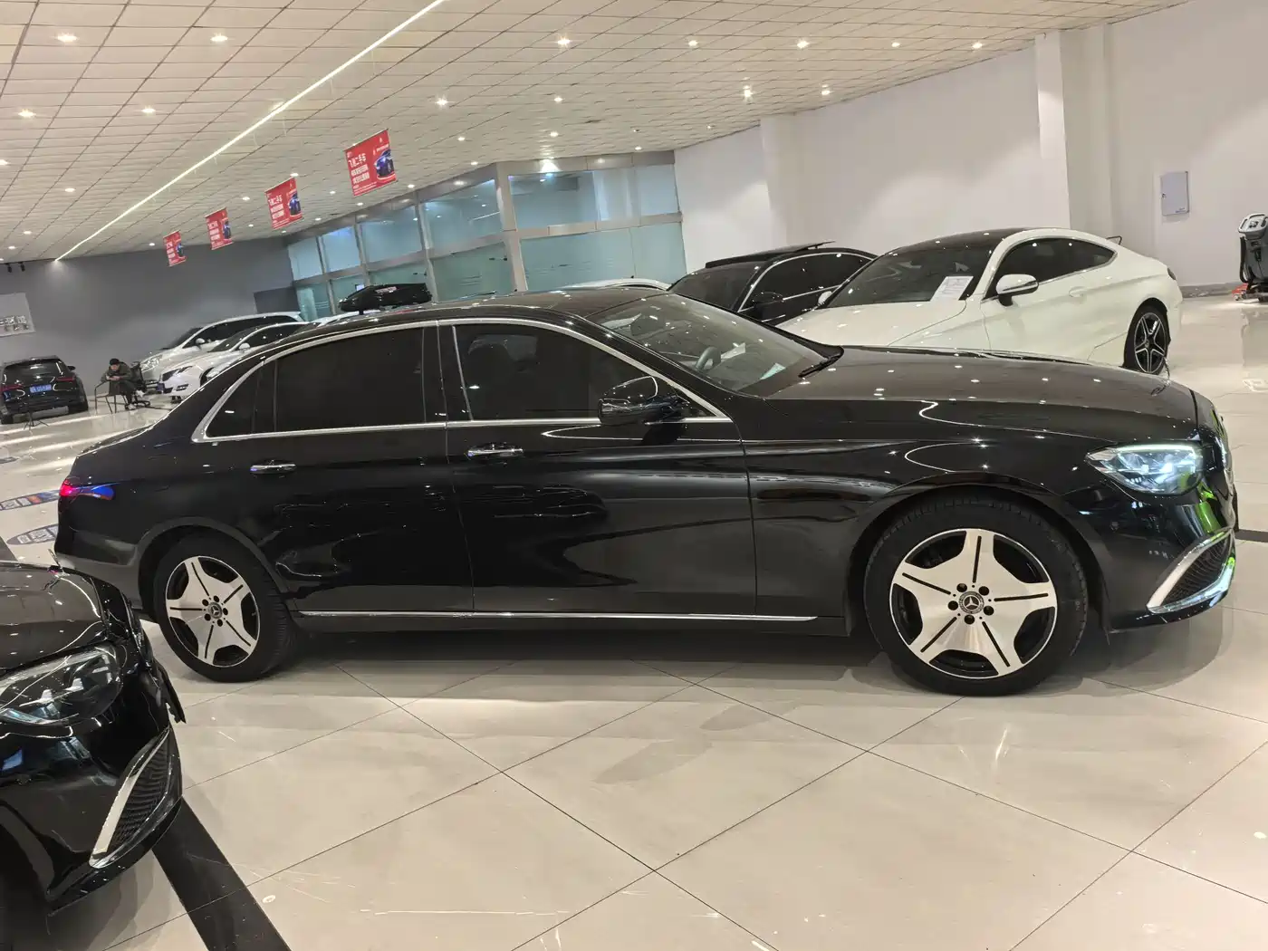 Mercedes-Benz E-Class 2021 E 300 L Fashion фото 4