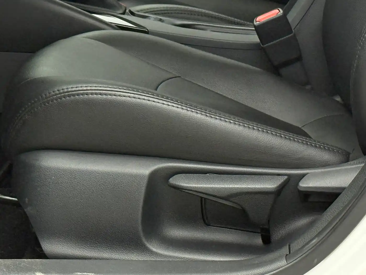 Toyota Corolla 2023 1.2T Elite Edition фото 19