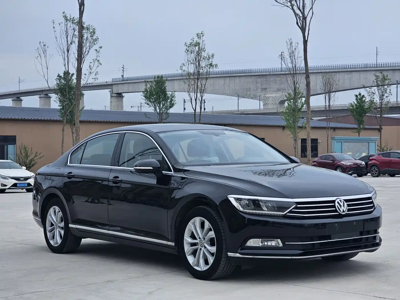 Volkswagen Magotan 2018 330TSI DSG Luxury фото 3