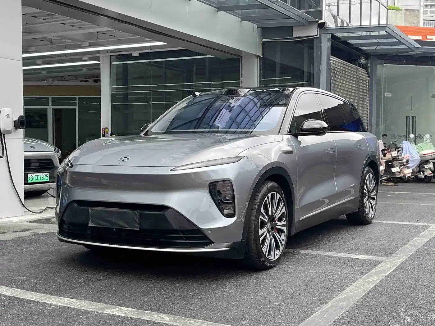 NIO ES8 2024