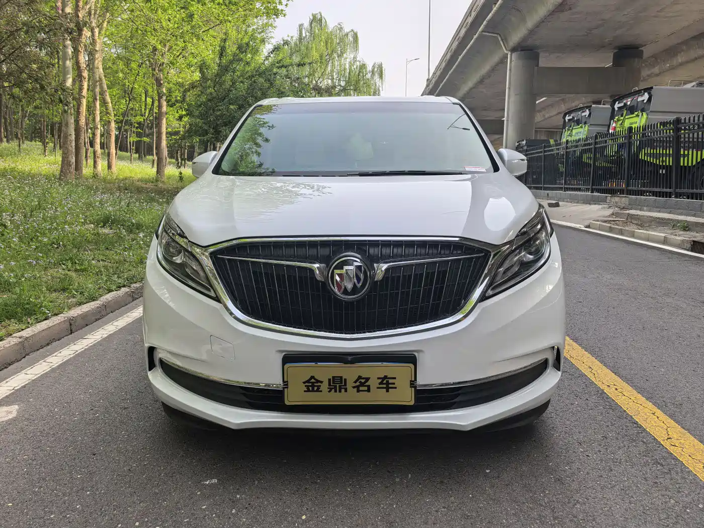Buick GL8 2018 ES 28T Comfort Type China VI фото 2