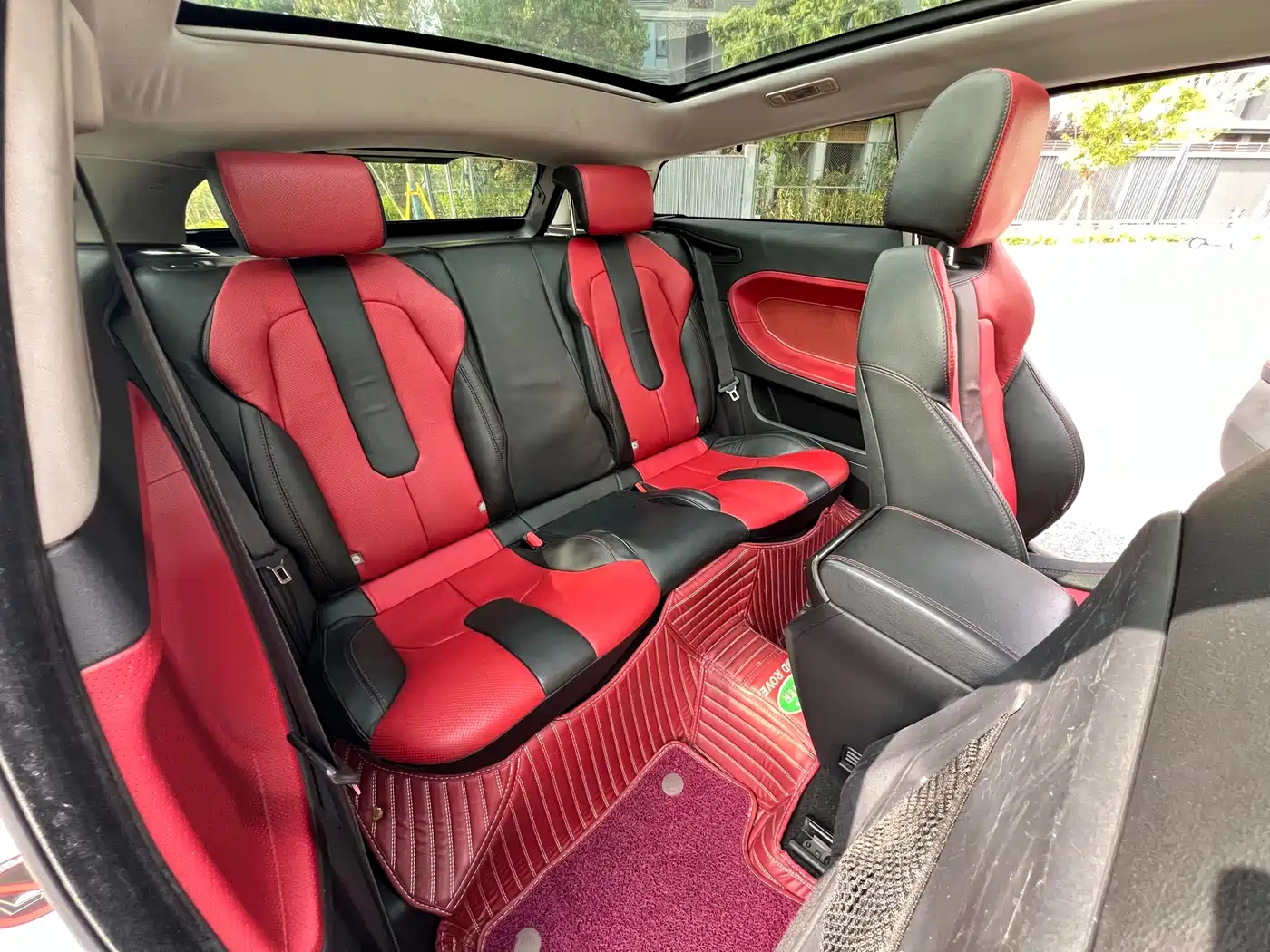 Land Rover Range Rover Evoque (Import) 2013 2.0T 3-door Dynamic Edition фото 12