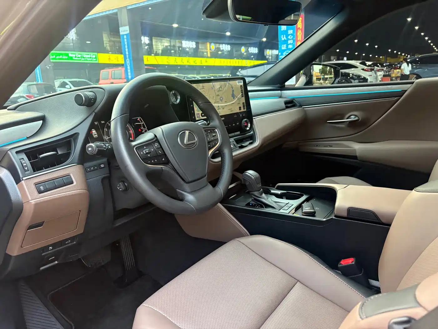 Lexus ES 2026 2025 200 Ultimate Edition