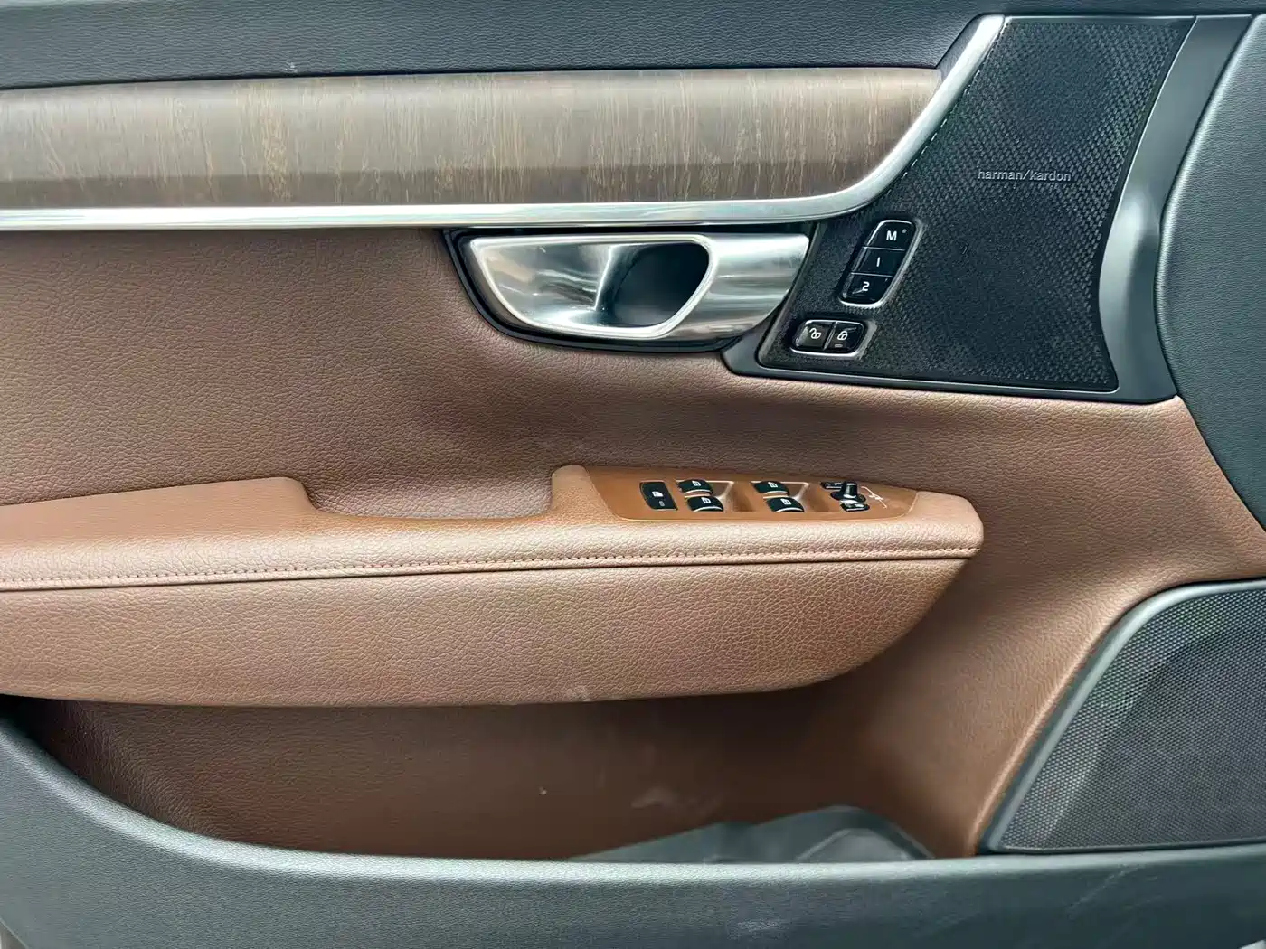 VOLVO V90