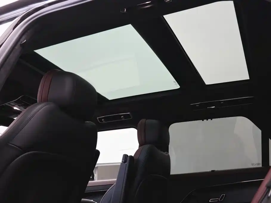 Land Rover Range Rover Sport 2024 400PS Exemplary Edition фото 13