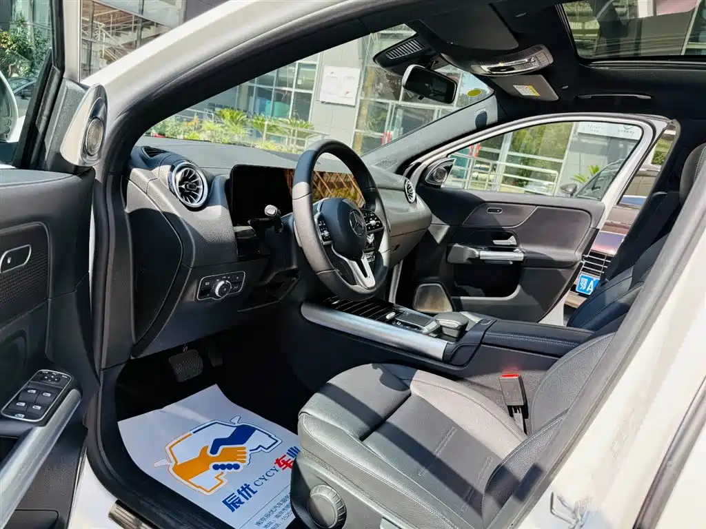 Mercedes-Benz GLA 2022 GLA 220 4MATIC фото 11