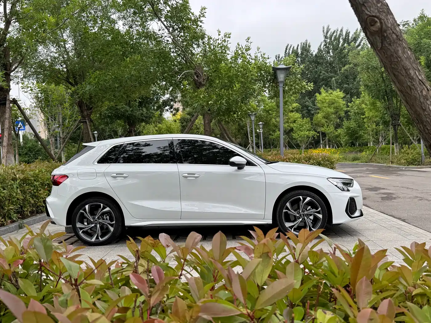 Audi A3 2025 Sportback 35TFSI Flying Premium фото 4