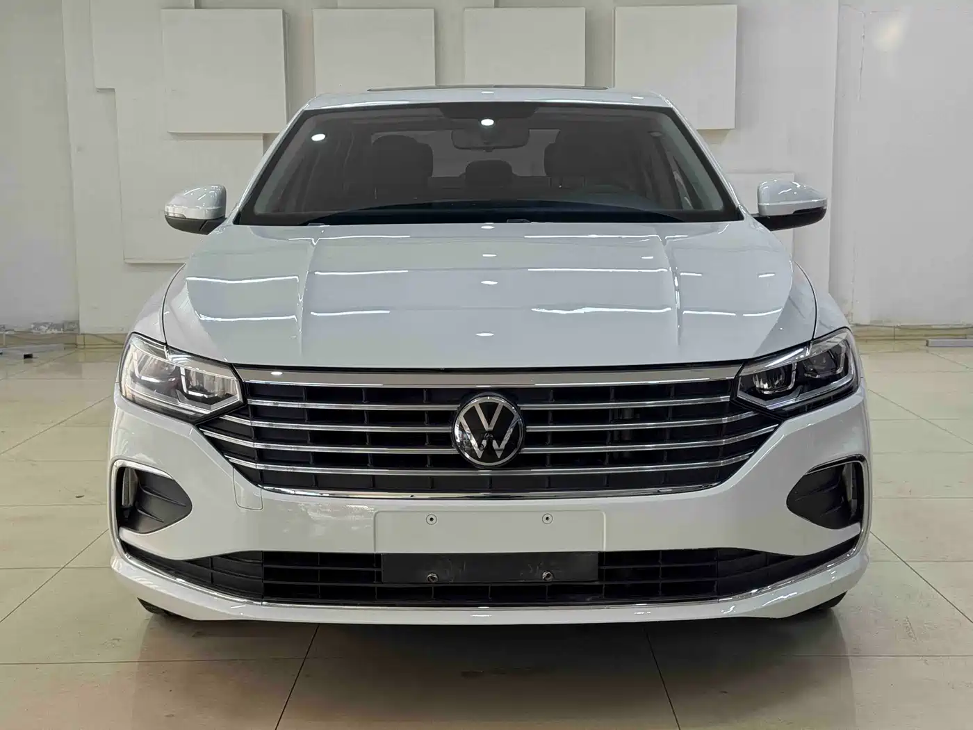 Volkswagen Lavida 2023 1.5L Auto Five Million Edition фото 2