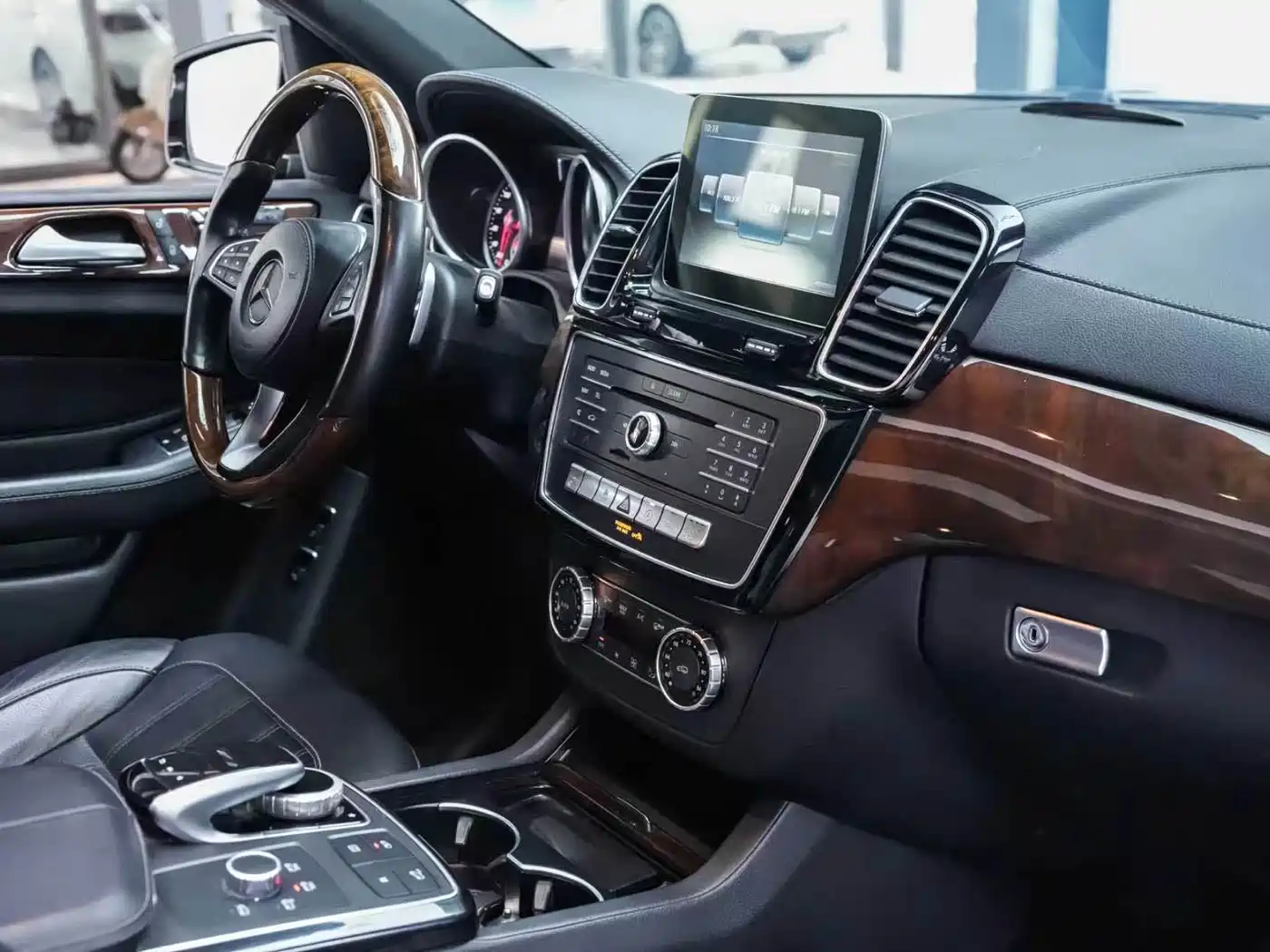 Mercedes-Benz GLS фото 7