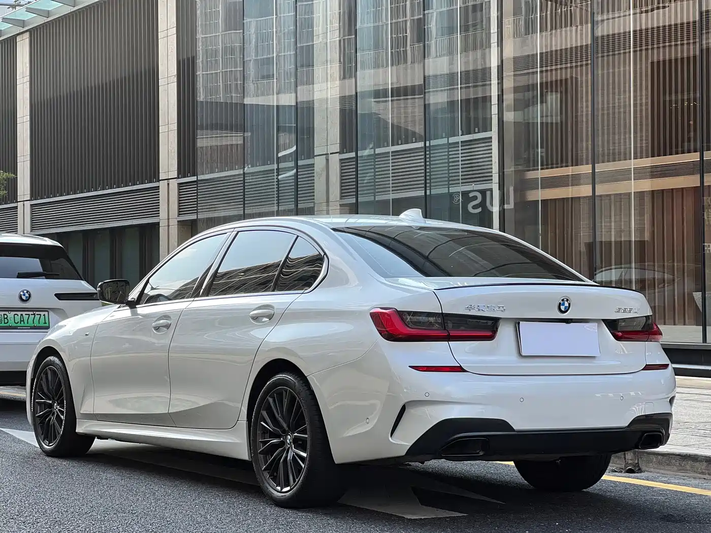 BMW 3 Series 2021 Second Facelift 325Li M Sport Night Package фото 26