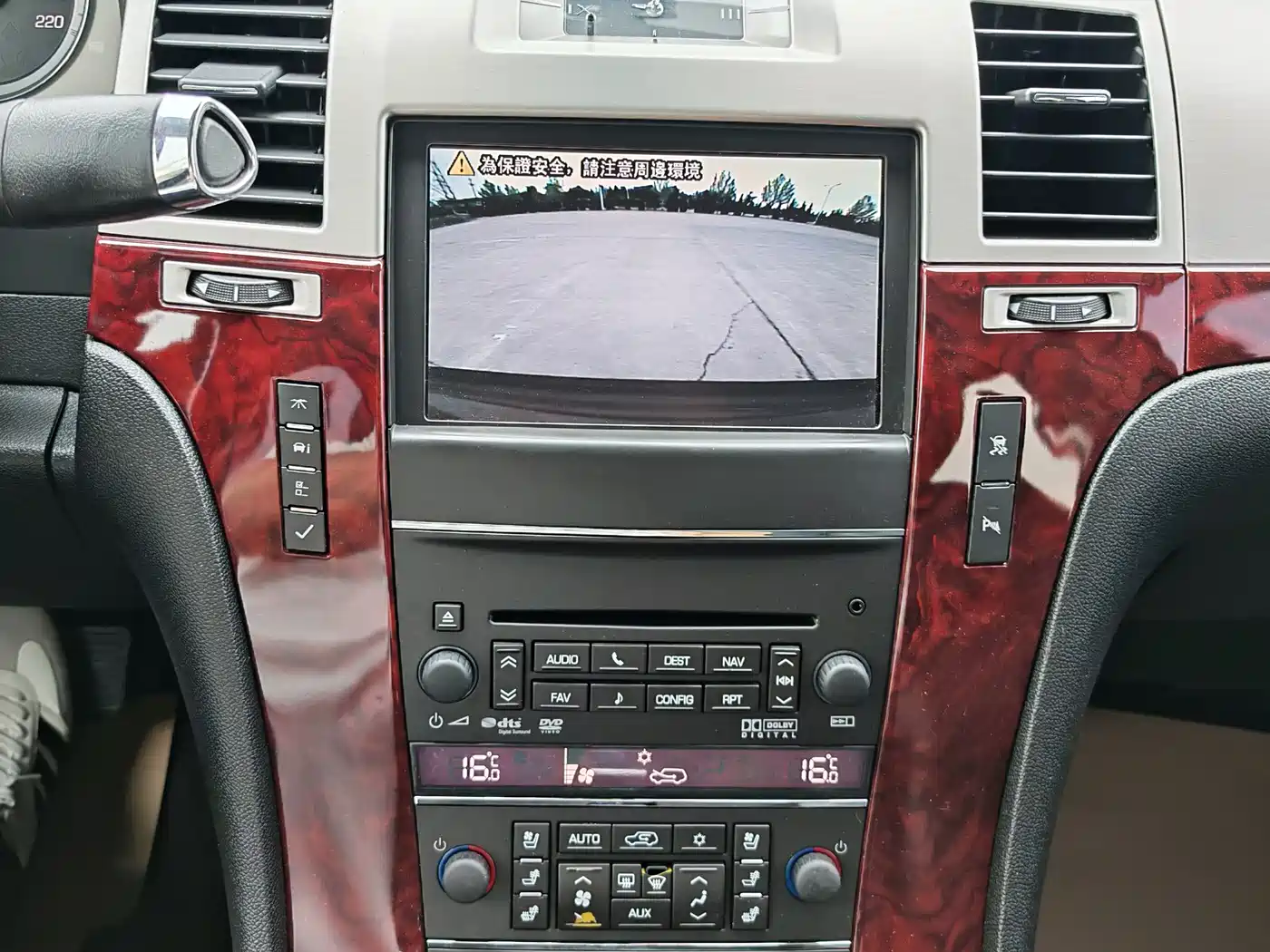 Cadillac Escalade 2010 6.0 Hybrid фото 17