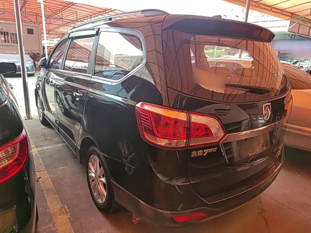 Photo 5 - Baojun 730