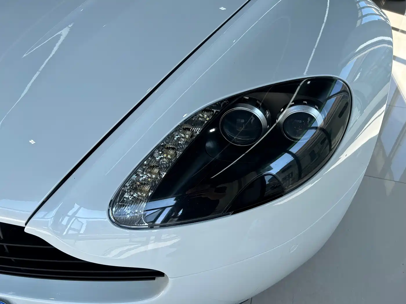 Aston Martin V8 Vantage 2011 2011 4.7L Sportshift Roadster