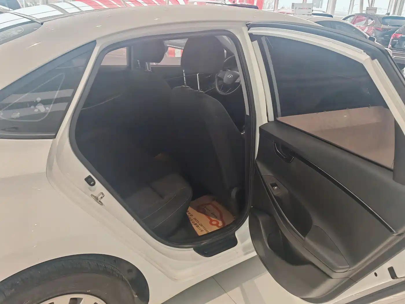 Hyundai Elantra 2018 1.6L Automatic Pleasing Edition GL China VI фото 17