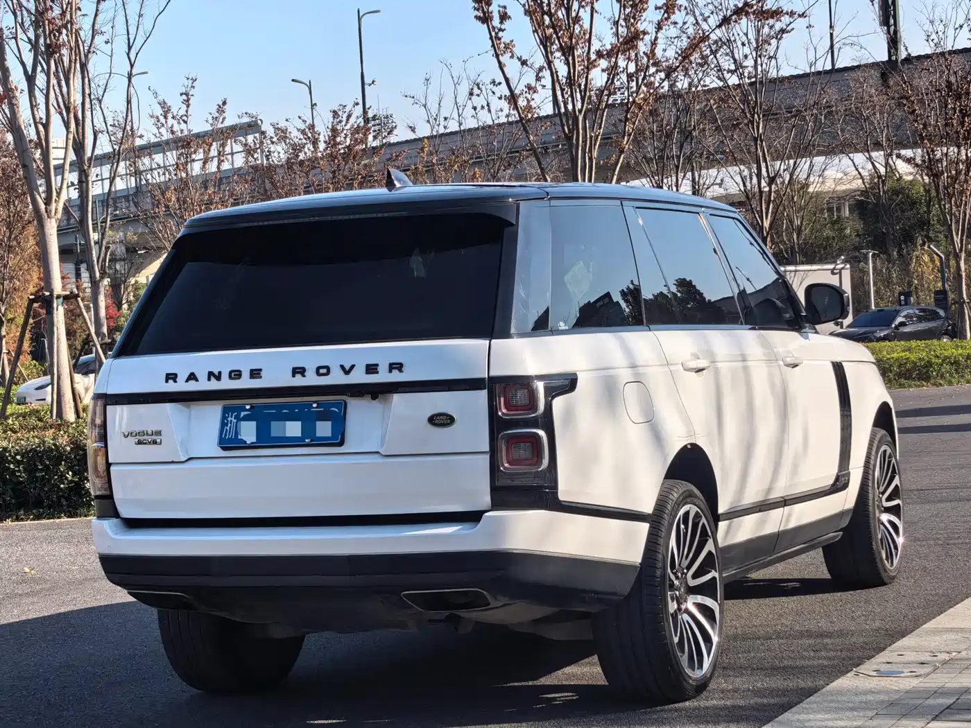 Land Rover Range Rover 2016 3.0 SC V6 Vogue LWB фото 6