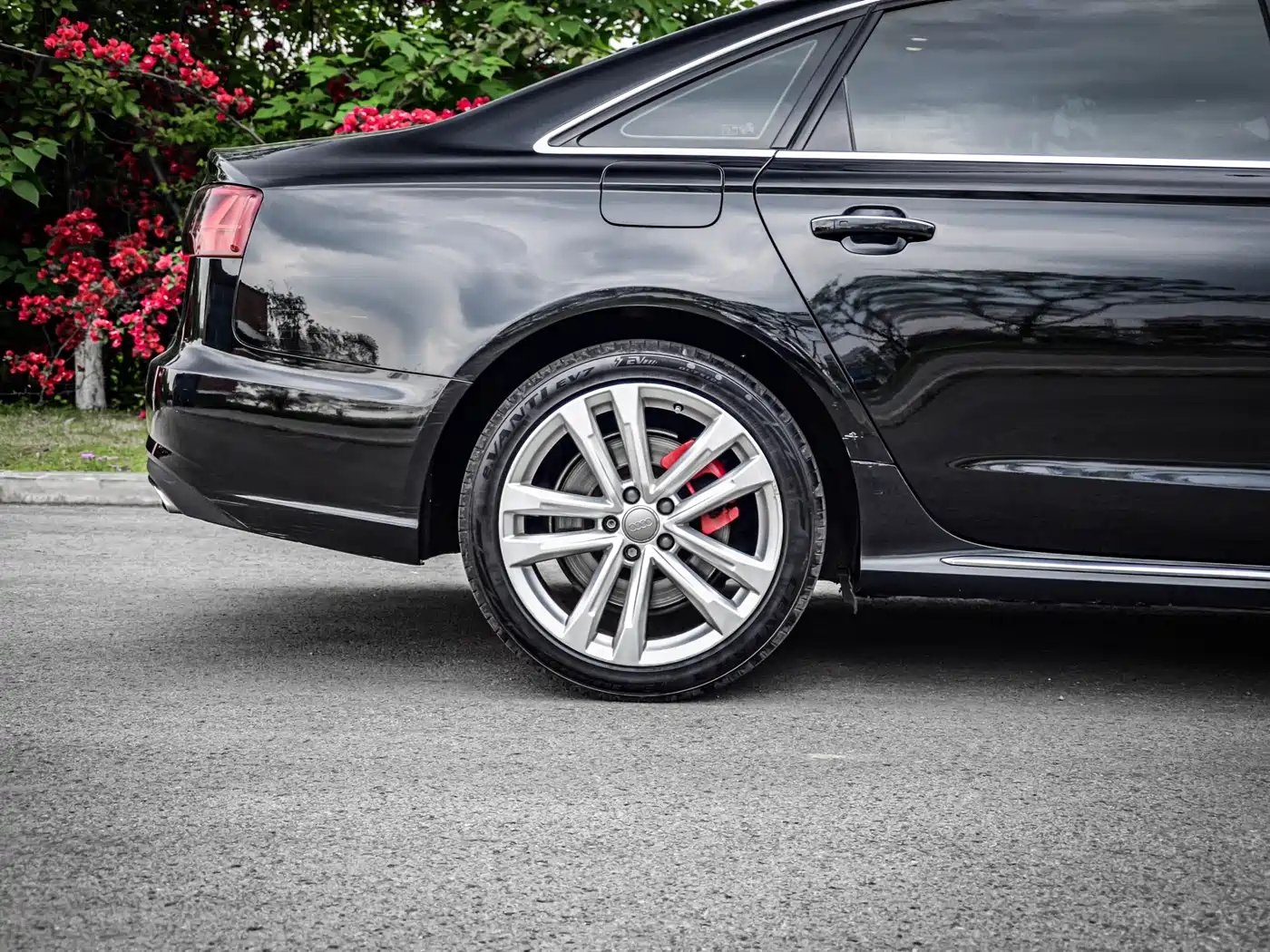 Audi A6L 2018 30th Anniversary 45 TFSI quattro Sport фото 9