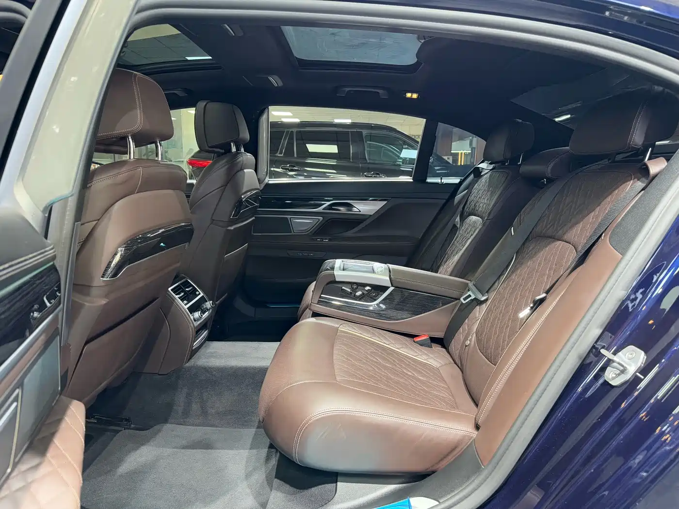 BMW 7 Series 2019 Facelift 740Li Leading M Sport Package фото 7