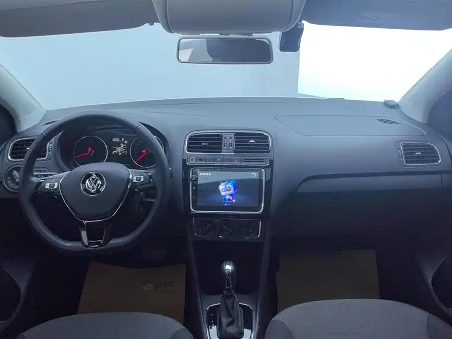 Volkswagen Polo 2018 1.5L Auto Comfort фото 12