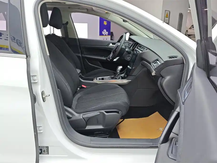 Peugeot 408 2018 Facelift 350THP Automatic Luxury фото 8