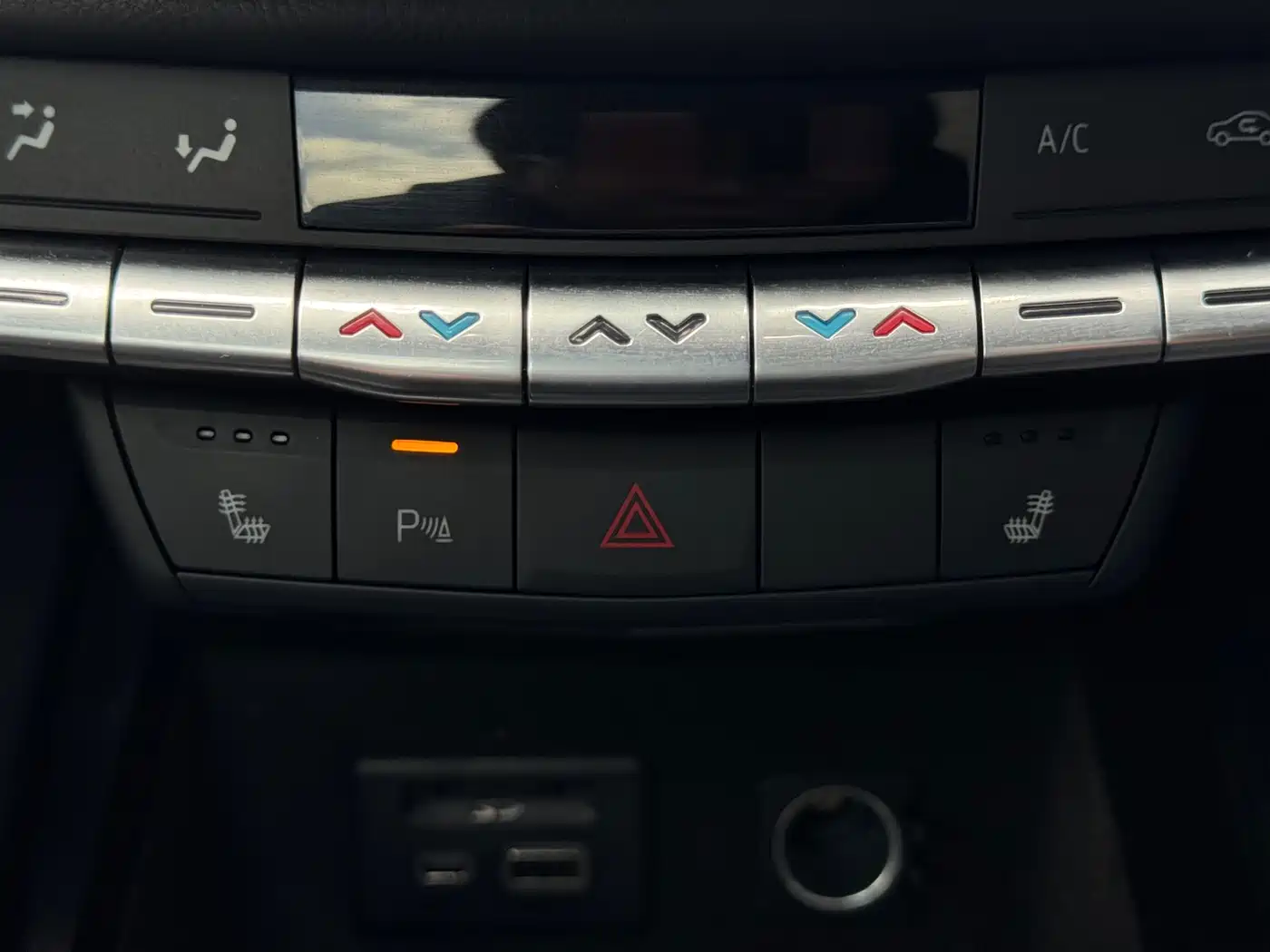 Cadillac XT4 2018 28T FWD Leading Edition фото 17