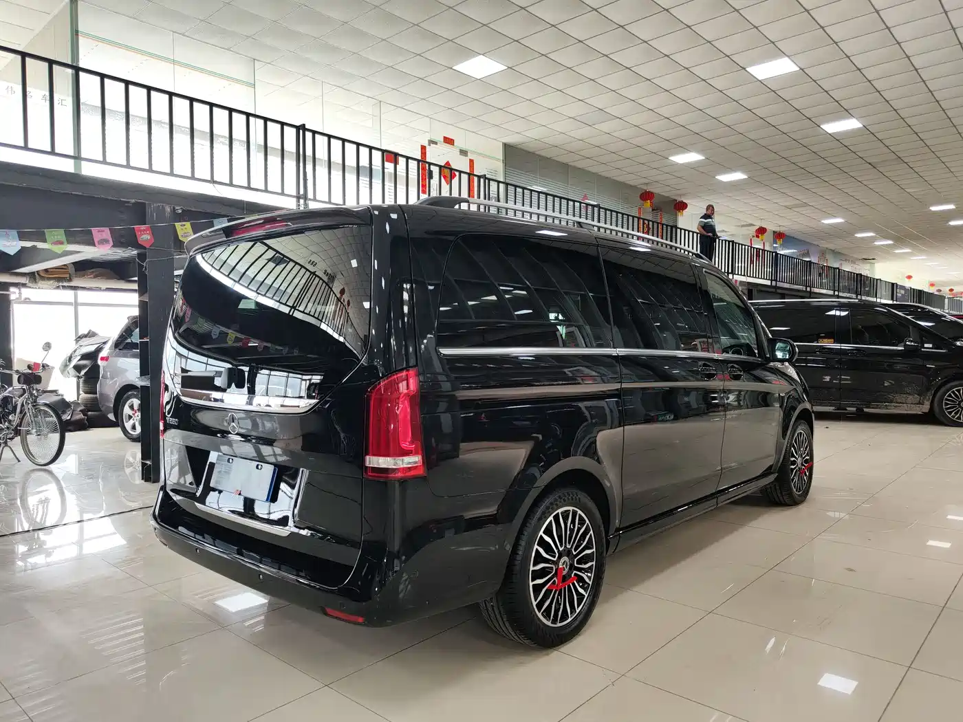 Mercedes-Benz V-Class 2018 V 260 Premium Edition China VI фото 28